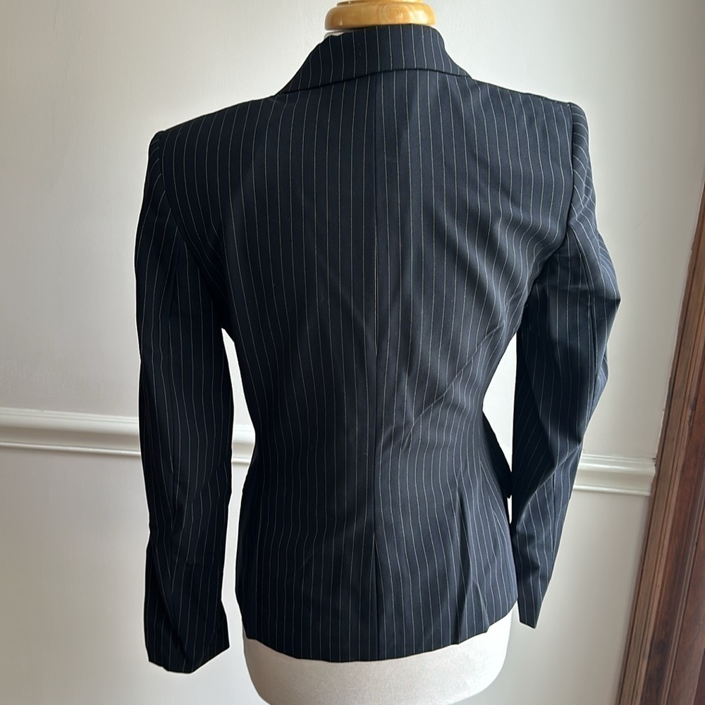 Boyd's Philadelphia Femme Women's navy Pinstripe Skirt Suit Jacket Medium EUC - Picture 5 of 9